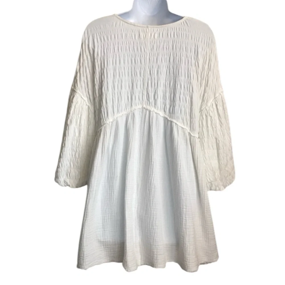 FP We The Free Flower Power White V-Neck Textured Gauze Raw Hem Top size S EUC - Picture 3 of 15